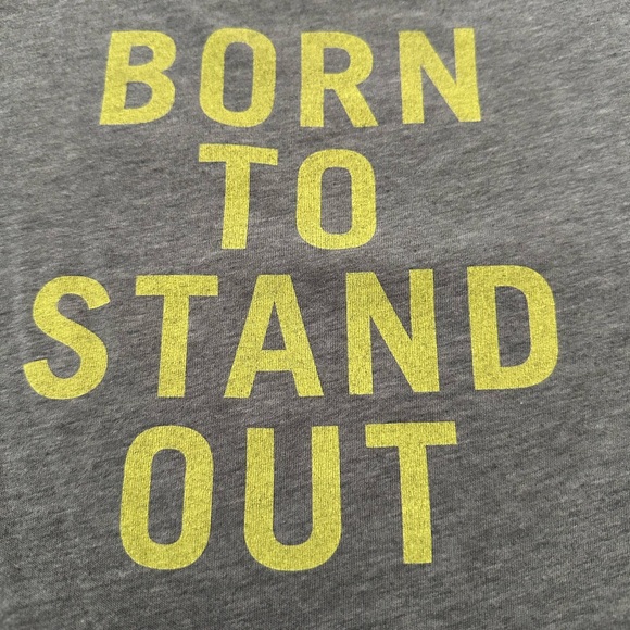 Abercrombie Kids Giraffe Graphic Tee in Gray Size Medium Girls - Picture 14 of 17